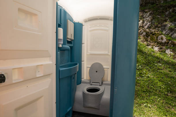 Best Portable restroom trailer rental  in Piqua, OH